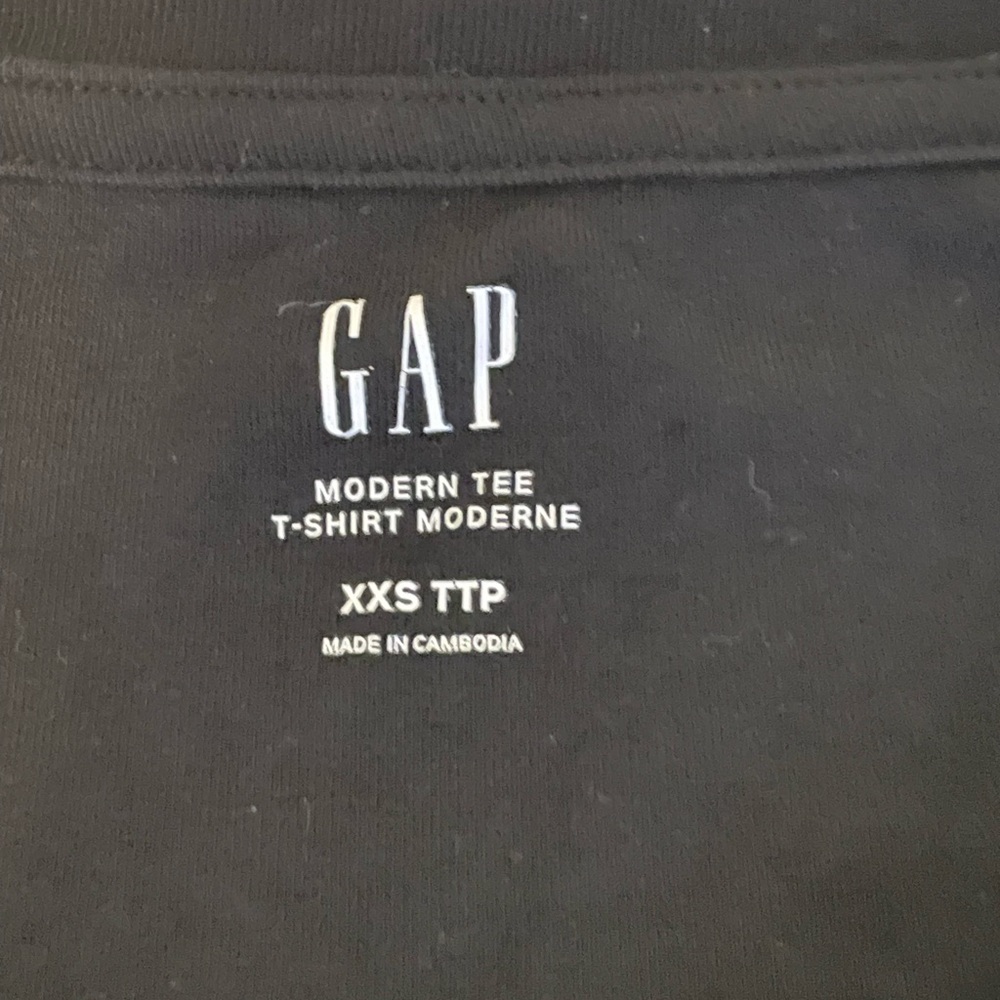 Vintage Gap Black Short Sleeve Tee - Picture 2 of 5